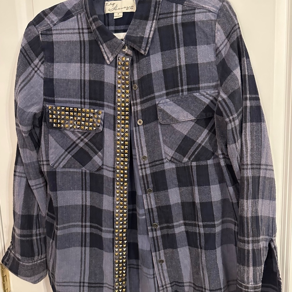 ❤️ 2/$25 Vintage Havana Blue Plaid Studded Flannel Women’s Size Small